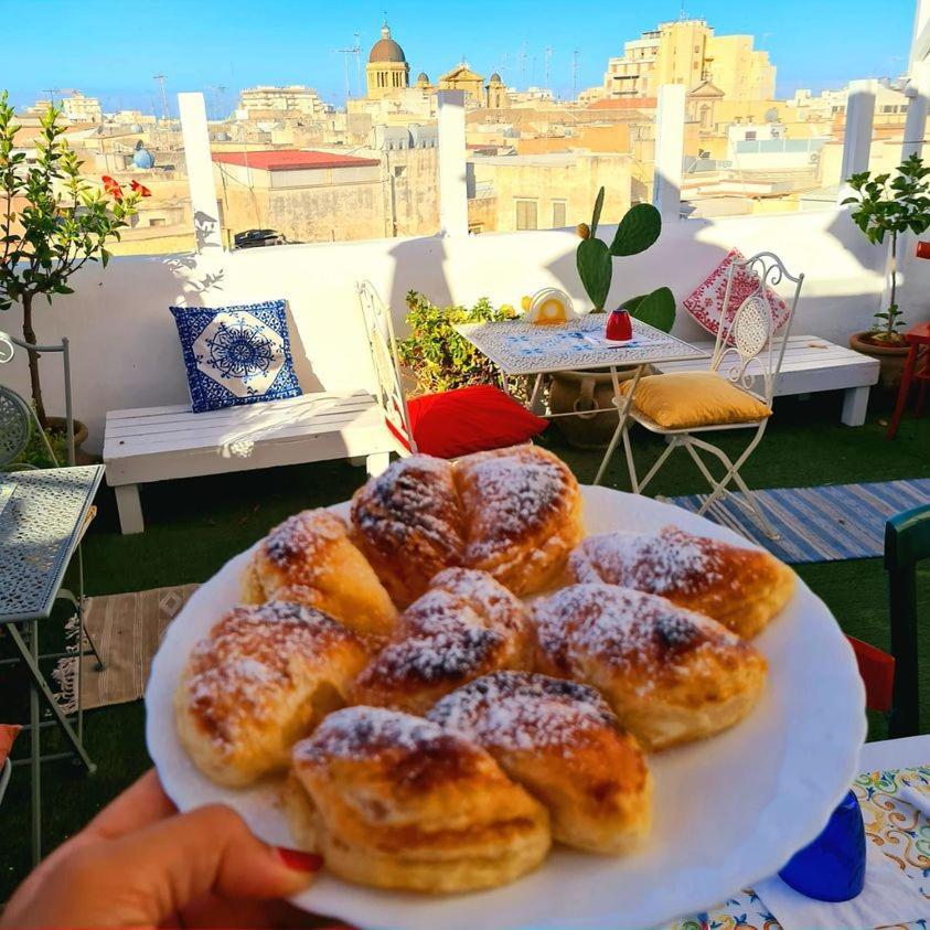 Bed and Breakfast Due Passi Dal Centro Marsala Exterior foto