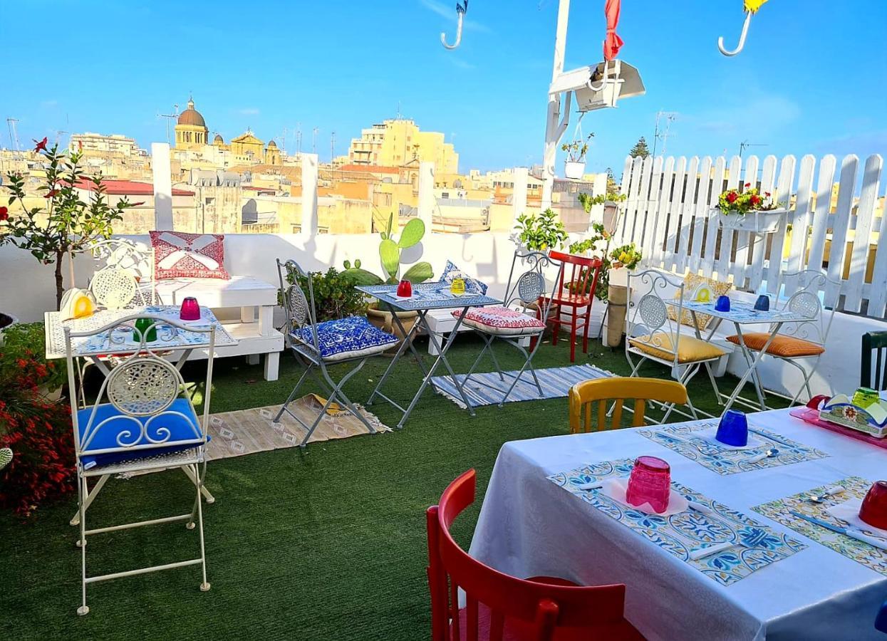 Bed and Breakfast Due Passi Dal Centro Marsala Exterior foto