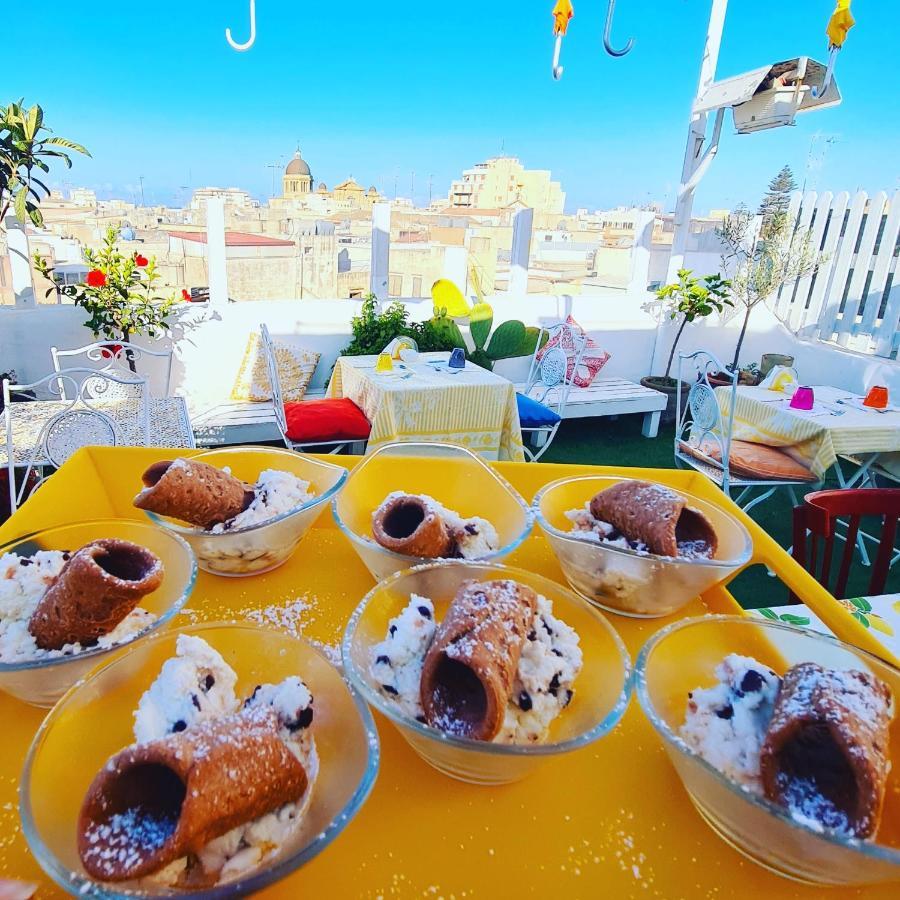 Bed and Breakfast Due Passi Dal Centro Marsala Exterior foto